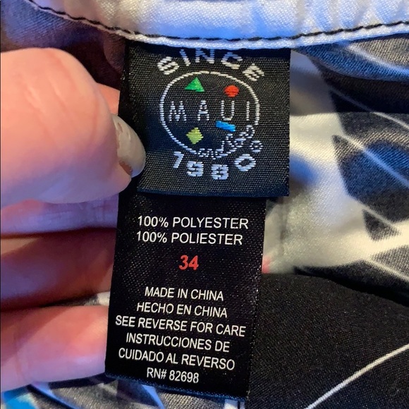 Men’s board shorts - Picture 2 of 2